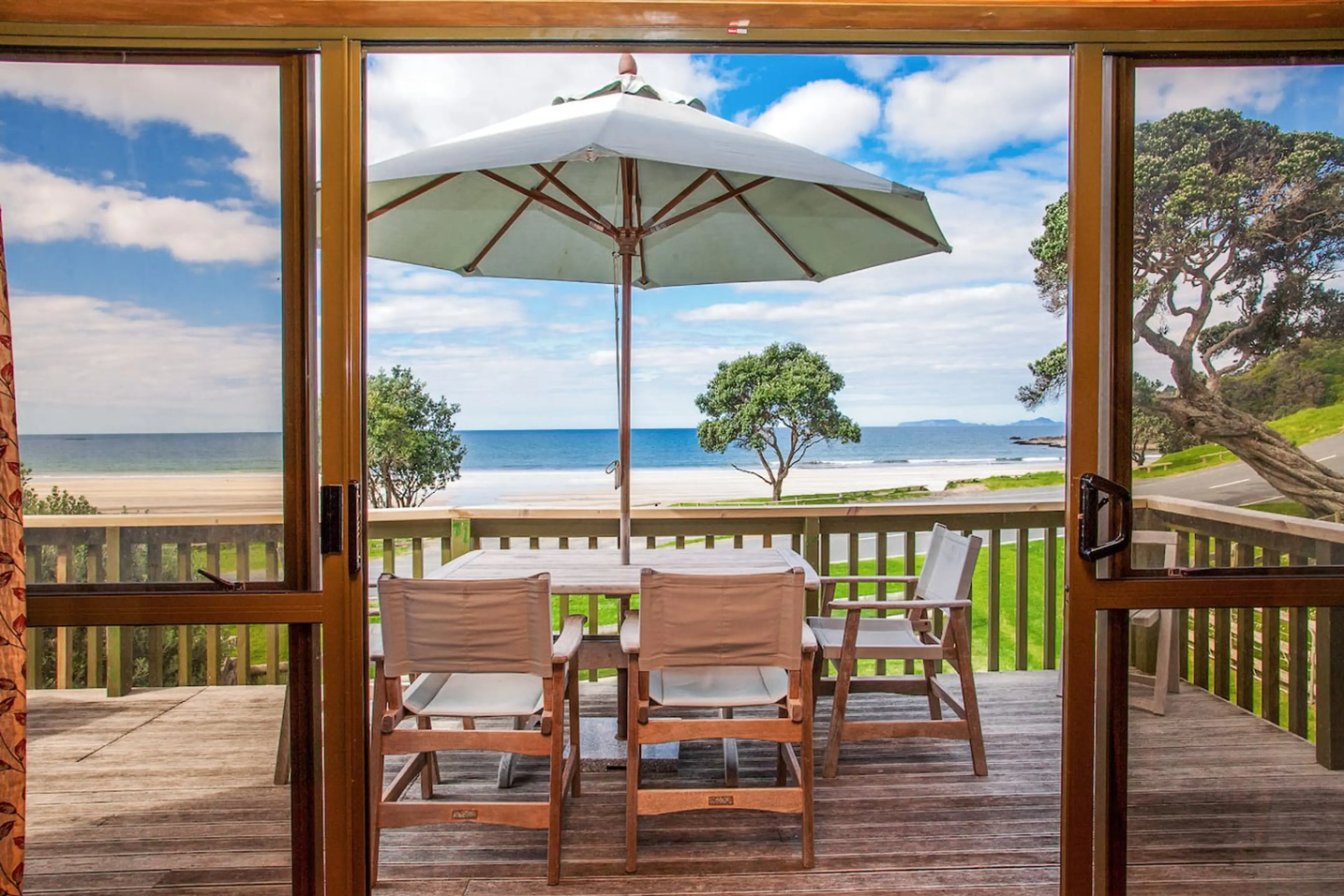 Outdoor dining and stunning Ocean Views