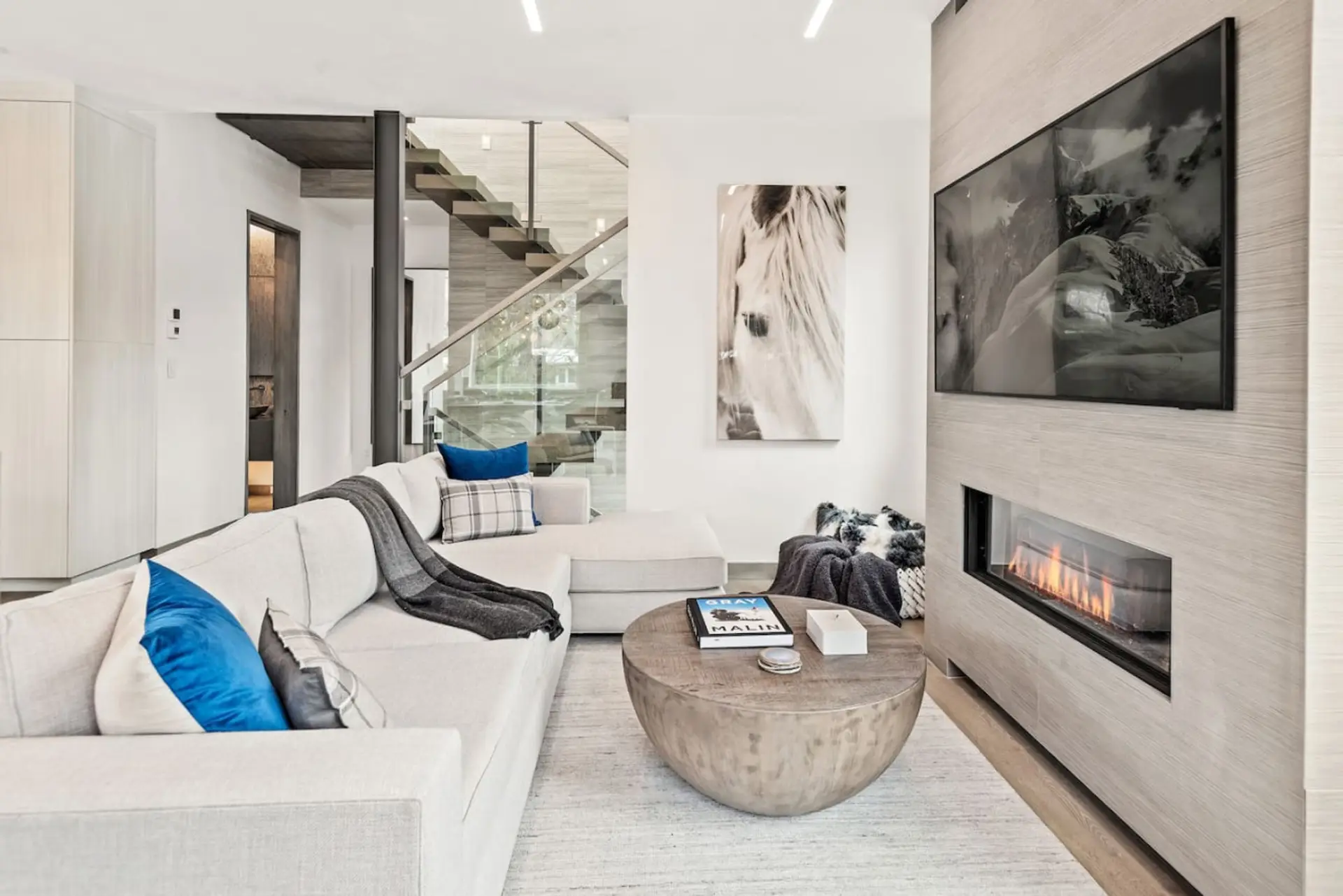 Living Room with Gas Fireplace
