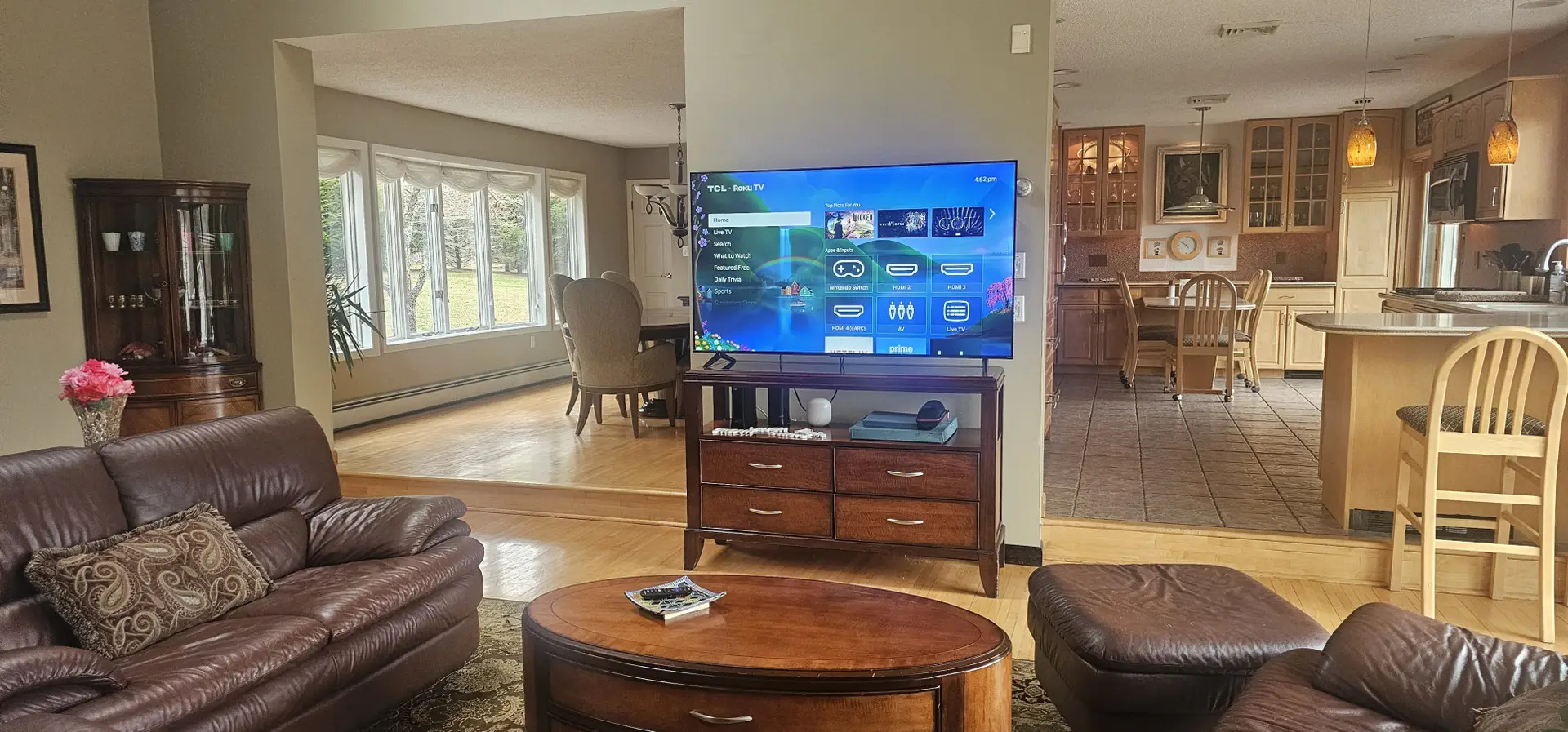 Smart TV with streaming Services