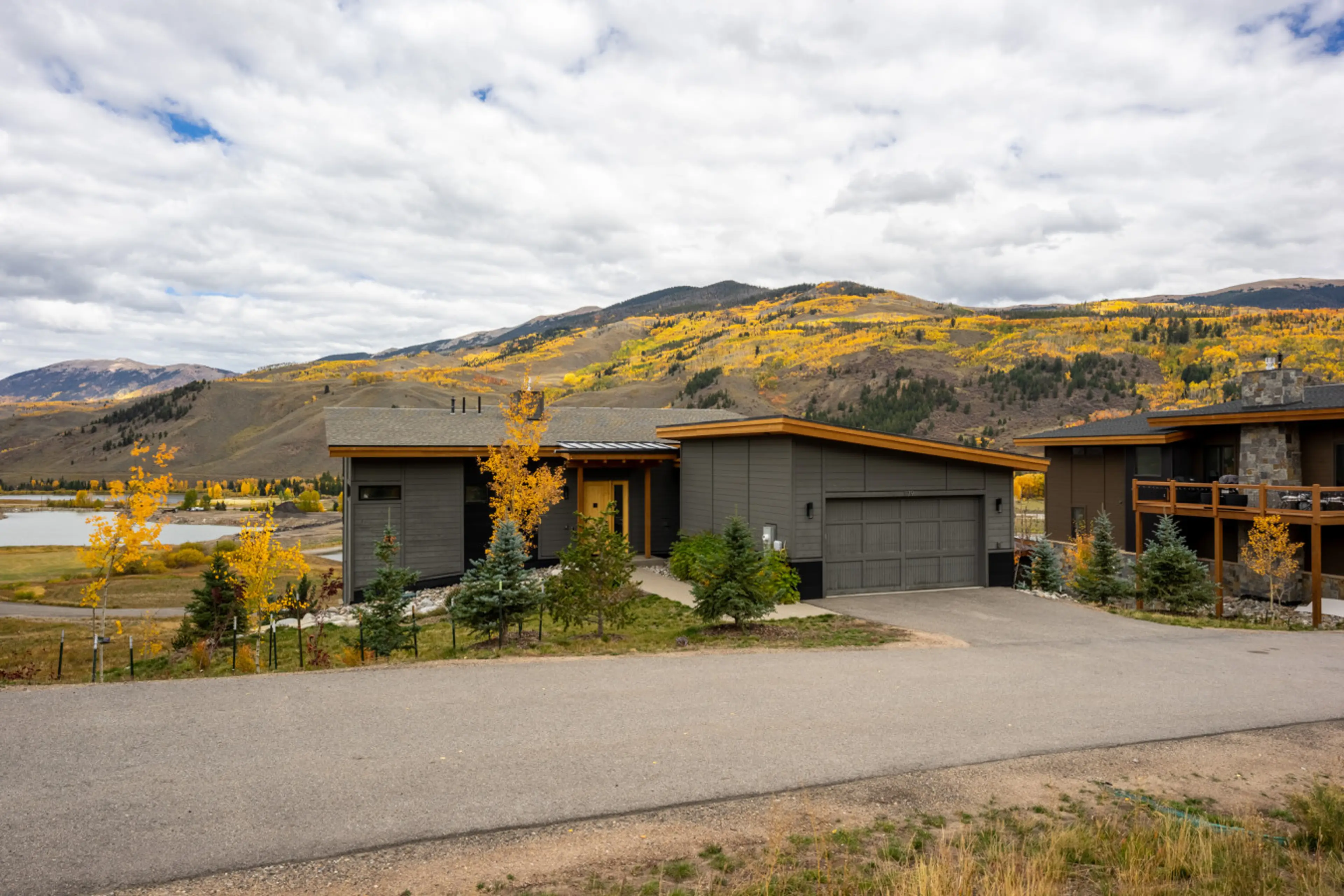 Luxury stand-alone mountain home with mountain and lake views